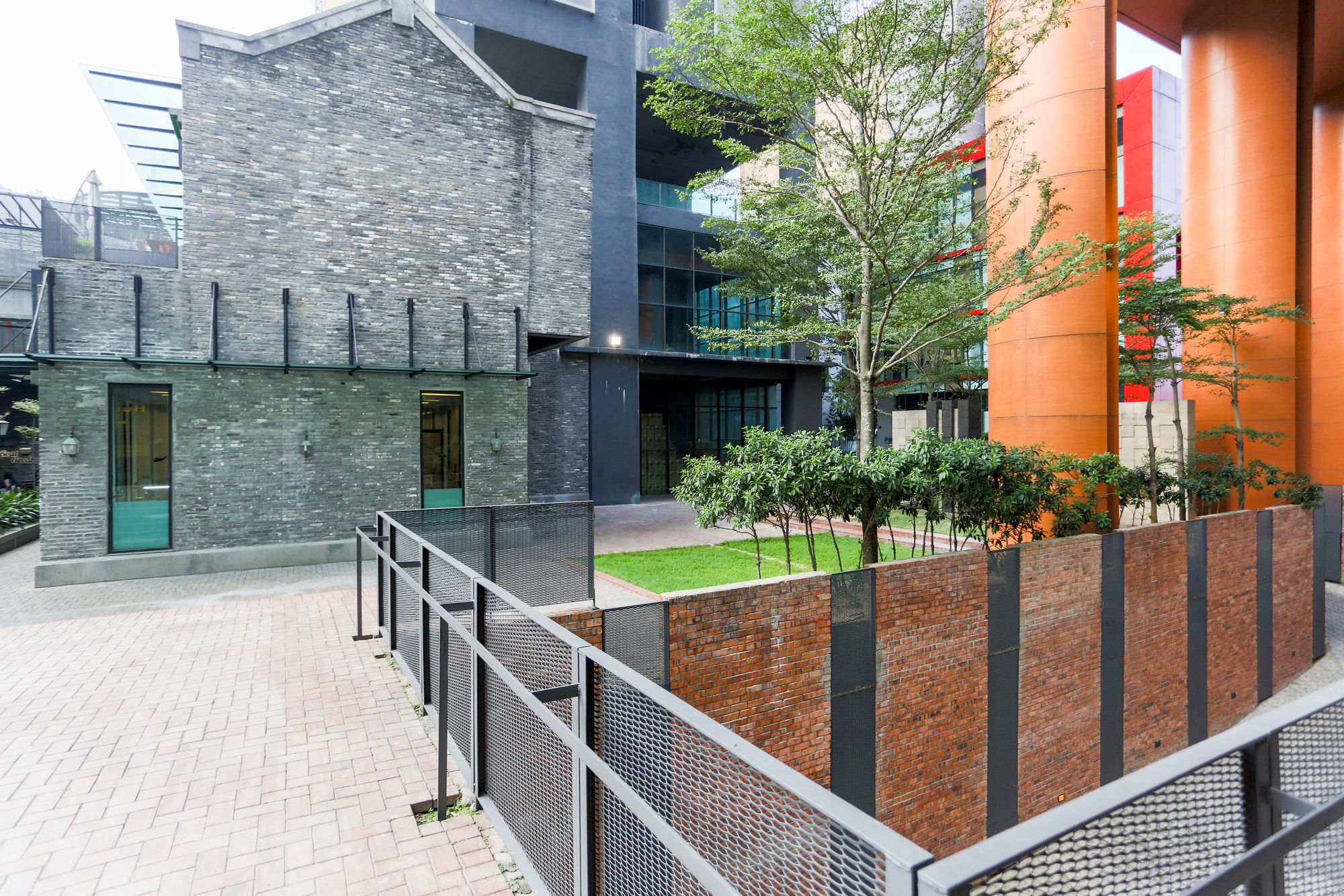 The 12 Suites @ Empire Damansara Петалинг Джая Екстериор снимка